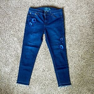 Size 6P Ralph Lauren cropped embroidered jeans